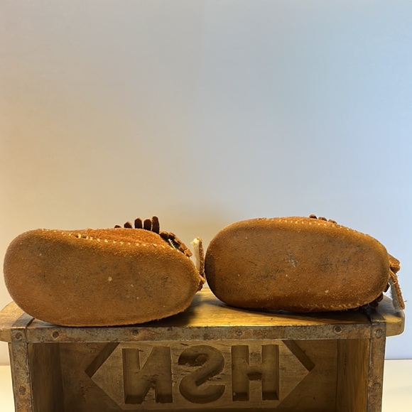 Minnetonka moccasins - Picture 4 of 6